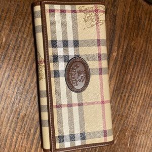 EUC Burberry wallet